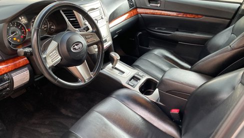 Used 2010 Subaru Outback 2.5i Limited image 10