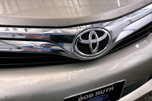 Used 2014 Toyota Camry LE image 29