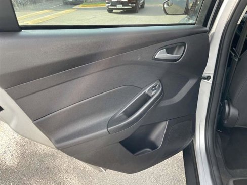 Used 2015 Ford Focus SE image 70