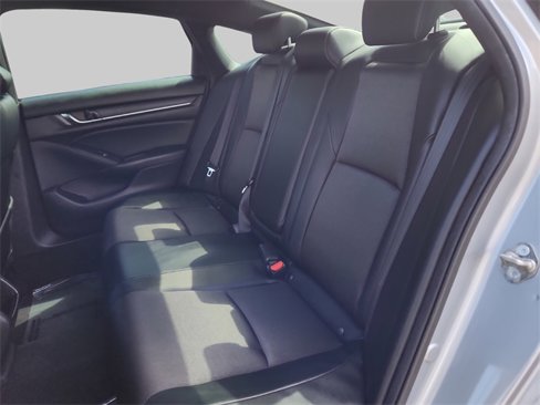 Used 2018 Honda Accord Sport image 40