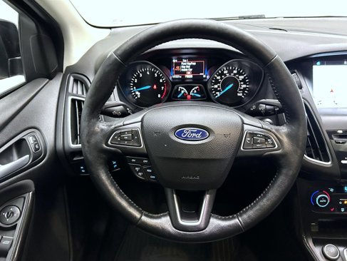 Used 2016 Ford Focus Titanium w/ Titanium Cold Weather Package image 11