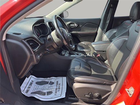 Used 2021 Jeep Cherokee Trailhawk w/ Sun & Sound Group image 7