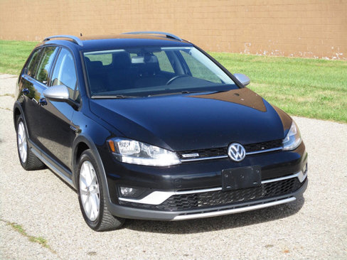 Used 2019 Volkswagen Golf Alltrack S image 9