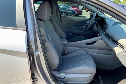 Used 2023 Hyundai Elantra SEL image 8