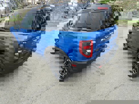 Certified 2022 Ford Bronco Sport Outer Banks w/ Tech Package image 2