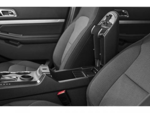 Used 2018 Ford Explorer XLT w/ Equipment Group 202A image 18