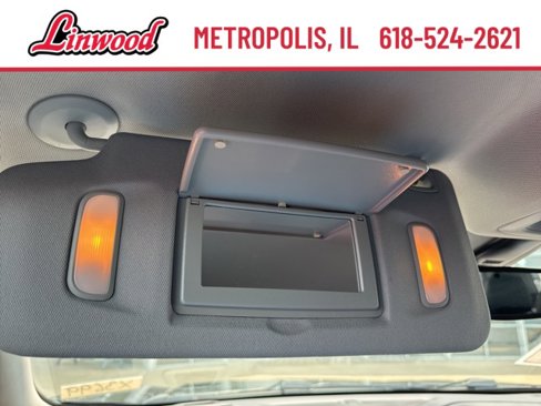 Used 2023 GMC Acadia SLT image 32