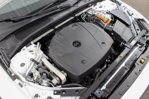 Certified 2023 Volvo S60 T8 Plus w/ Climate Package image 31