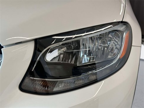Used 2018 Mercedes-Benz GLC 300 4MATIC image 8