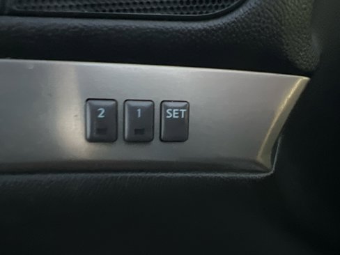 Used 2011 INFINITI G37 x w/ Premium Pkg image 25