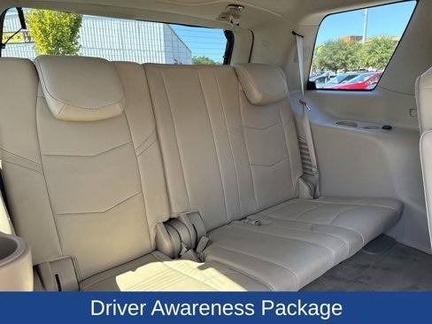 Used 2016 Cadillac Escalade Luxury image 19