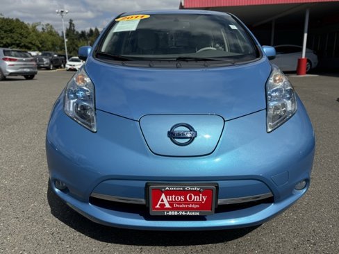 Used 2011 Nissan Leaf SL image 2