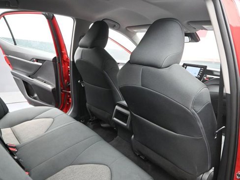 Used 2024 Toyota Camry LE image 18