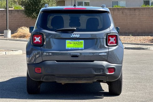Used 2022 Jeep Renegade Latitude image 10