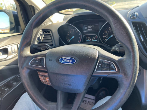Used 2019 Ford Escape SE image 15