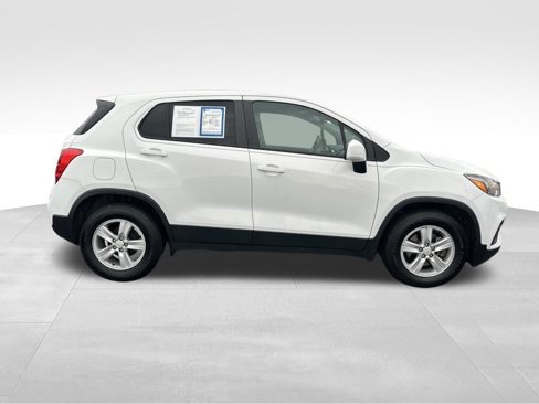 Used 2020 Chevrolet Trax LS w/ Tint and Cruise Package image 8