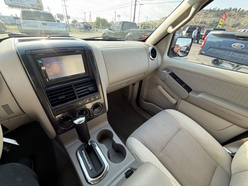 Used 2006 Ford Explorer XLT image 12