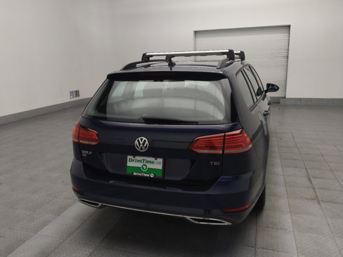 Used 2018 Volkswagen Golf SE image 7