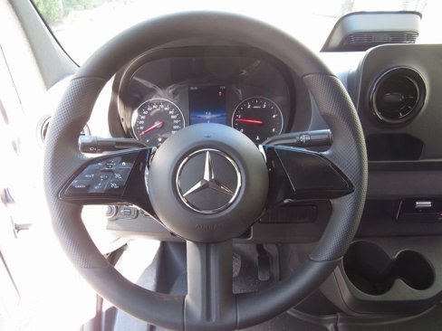 New 2025 Mercedes-Benz Sprinter 2500 image 24