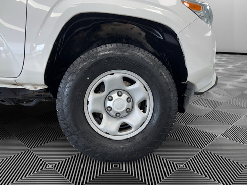 Used 2022 Toyota Tacoma SR image 10