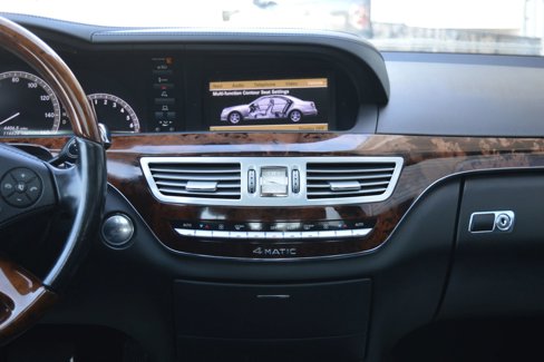 Used 2010 Mercedes-Benz S 550 4MATIC image 33