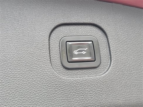 Used 2017 Chevrolet Equinox LT w/ Convenience Package image 13
