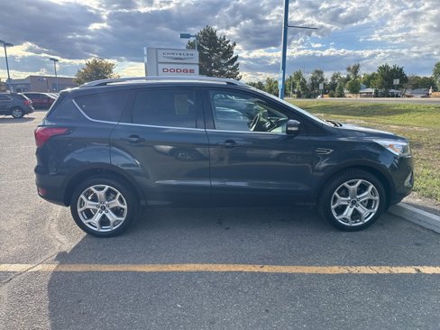 Used 2019 Ford Escape Titanium image 6