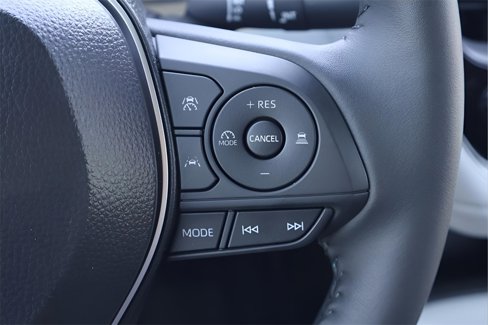Certified 2025 Toyota Corolla SE image 22