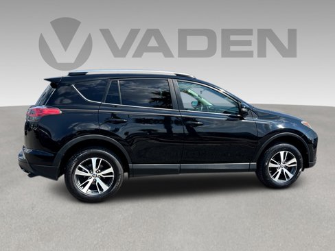 Used 2018 Toyota RAV4 XLE w/ Plus Extra Value Package image 25