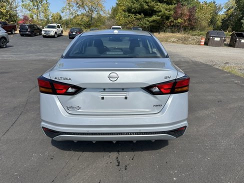 Used 2024 Nissan Altima 2.5 SV image 6