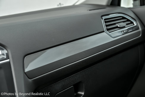 Used 2024 Volkswagen Tiguan SE w/ Panoramic Sunroof Package image 44