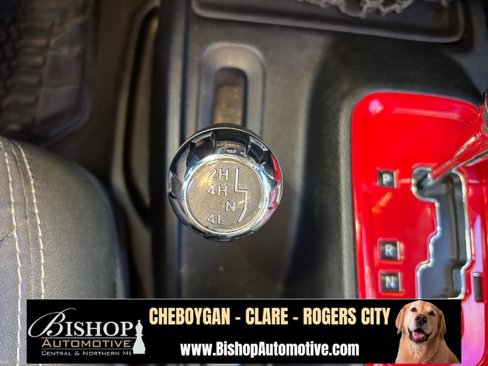 Used 2014 Jeep Wrangler Unlimited Sahara w/ Dual Top Group image 29