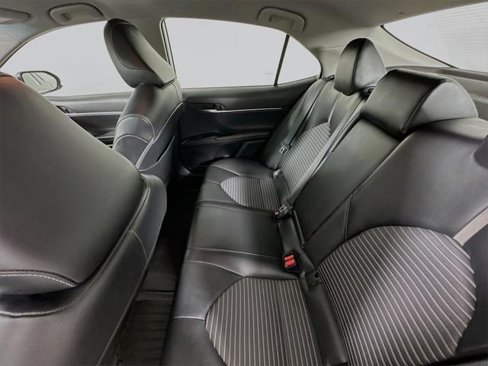 Certified 2020 Toyota Camry SE image 20