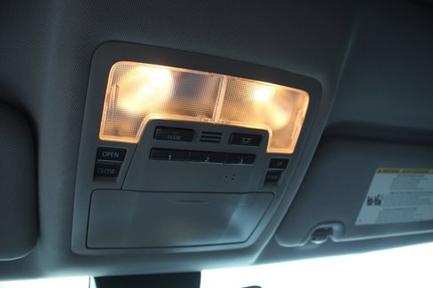 Used 2017 Toyota Highlander Limited image 29