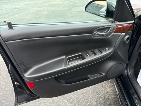Used 2011 Chevrolet Impala LS image 10
