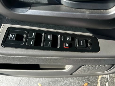 Used 2010 Honda Ridgeline RTS image 23