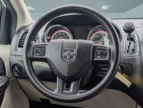 Used 2013 Dodge Grand Caravan SXT image 16