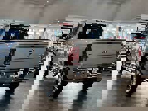 Used 2012 RAM 1500 Classic SLT image 4