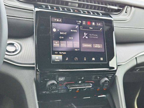 Used 2024 Jeep Grand Cherokee Altitude image 27