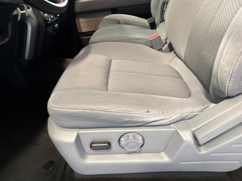 Used 2013 Ford F150 XLT w/ XLT Chrome Pkg image 16