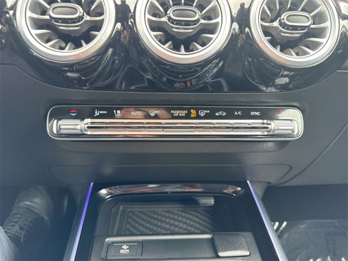 Certified 2025 Mercedes-Benz GLA 250 4MATIC image 19