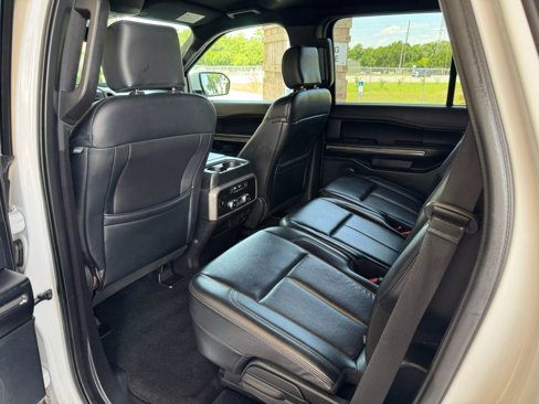 Used 2019 Ford Expedition XLT w/ Equipment Group 201A image 15