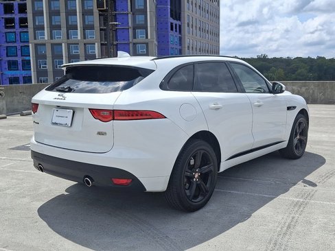 Used 2018 Jaguar F-PACE R-Sport image 8