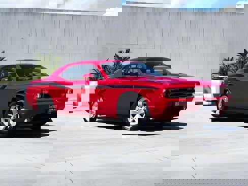 Used 2012 Dodge Challenger R/T Plus image 2