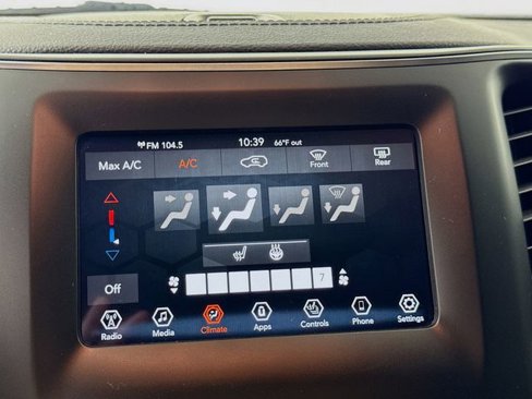 Used 2019 Jeep Cherokee Latitude Plus w/ Cold Weather Group image 19