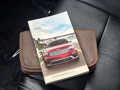 Used 2016 Jeep Grand Cherokee Limited image 25