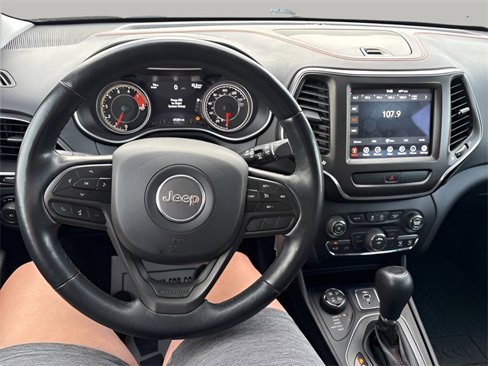 Used 2019 Jeep Cherokee Trailhawk w/ Cold Weather Group image 8