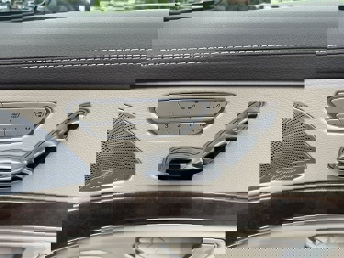 Used 2019 Mercedes-Benz S 560 Sedan image 38