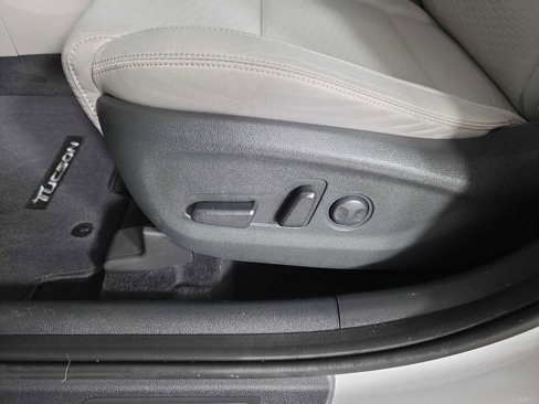 Used 2020 Hyundai Tucson SEL image 25