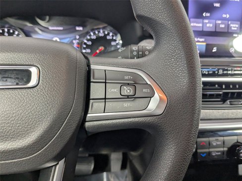 Used 2023 Jeep Compass Sport image 15